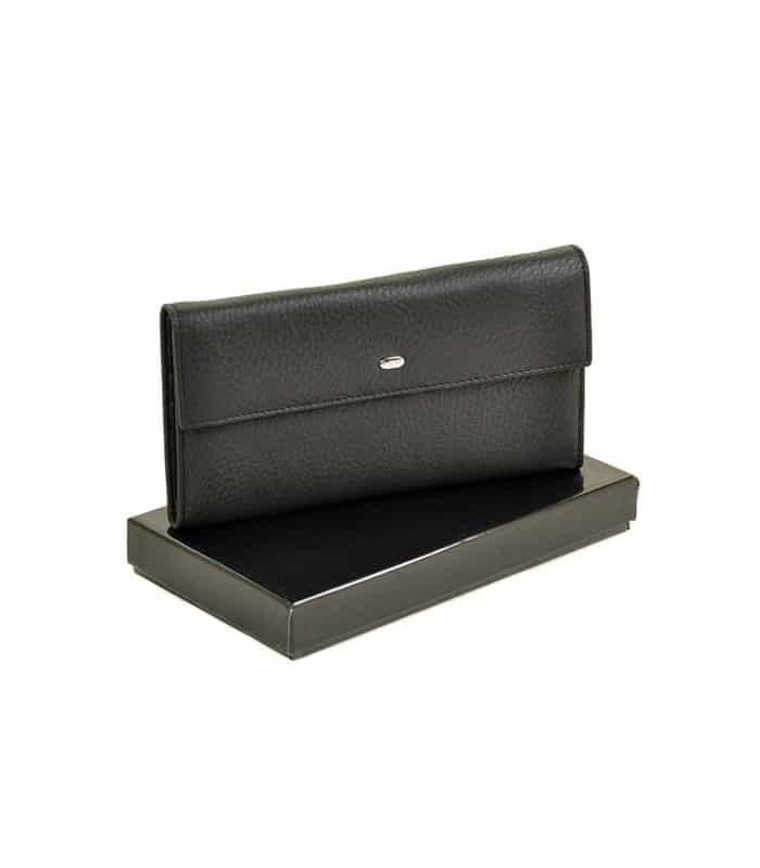 retail-black-friday-product-2-opt.jpg کیف مردانه - Image 1